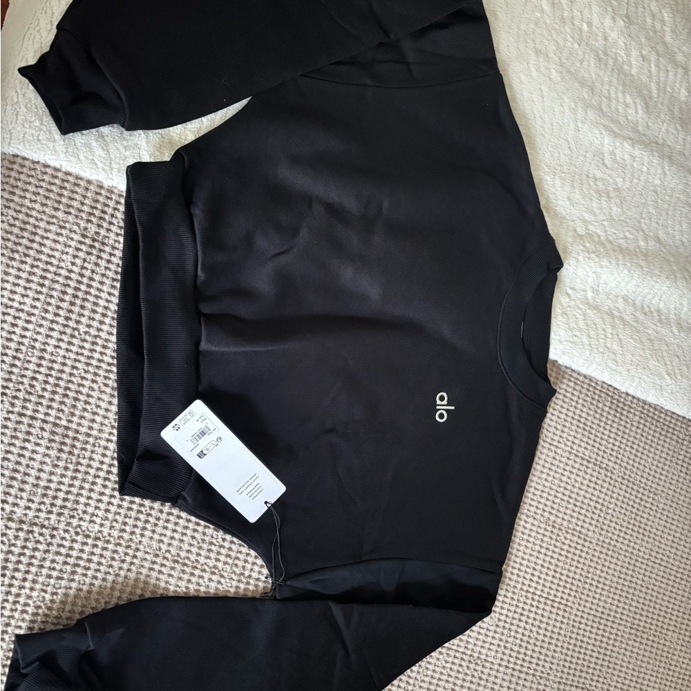 ALO Yoga Black Cropped Sweatshirt